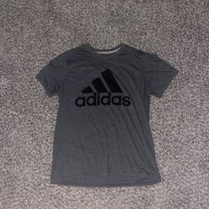 Men’s Adidas workout shirt. Great for workouts and very practical!